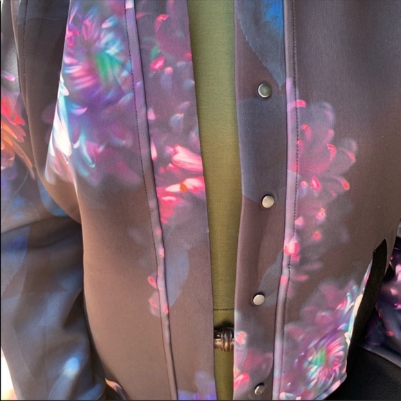 Donna Karan floral- printed Bomber Jacket - Picture 10 of 12